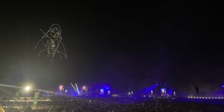 Show s dronovima na Thompsonovom koncertu - 2