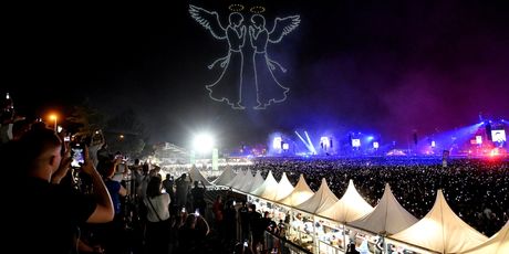 Show s dronovima na Thompsonovom koncertu - 1