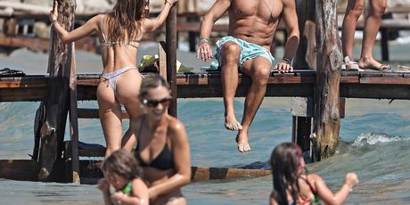Alessandra Ambrosio, Buck Palmer