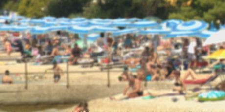 Pedofili na plaži; ilustracija - 4