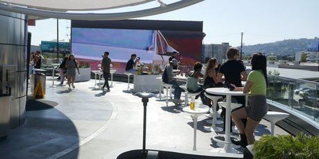 Tesla Diner, Kalifornija, SAD - 9