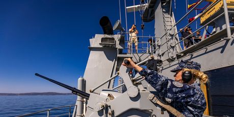 Uvježbavanje brodova Hrvatske ratne mornarice za mimoplov - 1