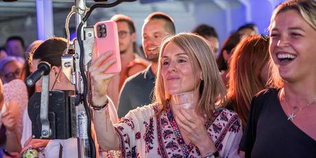 Trajekt ususret manifestaciji