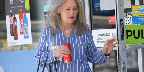 Beverly D'Angelo - 13