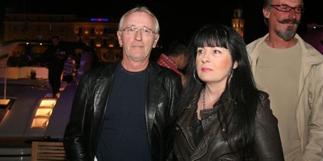 Oliver Dragojević i supruga Vesna