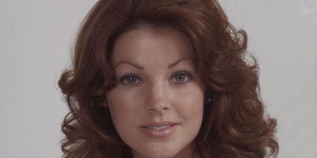 Priscilla Presley - 4