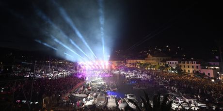 Trag u beskraju 2025. - 3