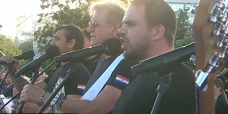 Hrvatske ruže na mimohodu