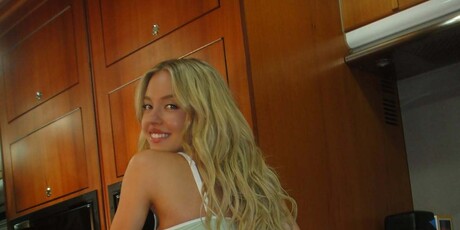 Sydney Sweeney - 3