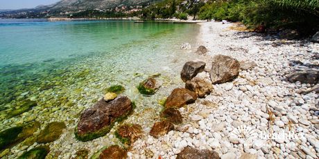 Plaža Bucanj, Plat