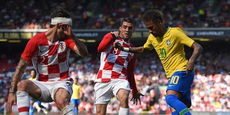 Neymar i Šime Vrsaljko (Foto: AFP)