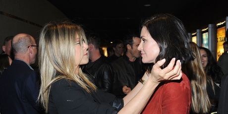 Courteney Cox i Jennifer Aniston (Foto: Getty Images)