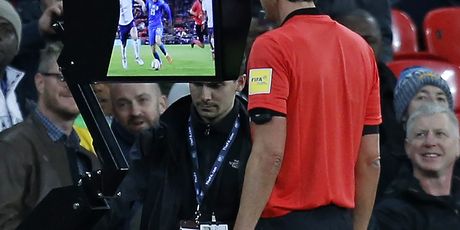 VAR (Foto: AFP)