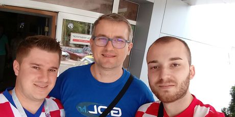 Novinar GOL.hr-a Ivica Medo s hrvatskim navijačima (GOL.hr)