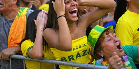 Brazilske navijačice (Foto: AFP)