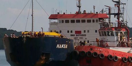 Turski brod dotegljen u Brodotrogir (Foto: Vijesti Nove TV u 17)