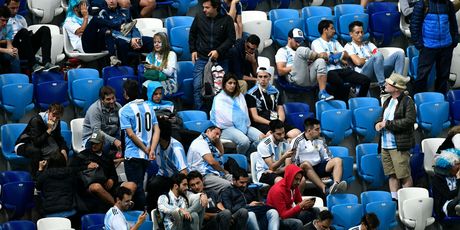 Razočarani argentinski navijači (Foto: AFP)