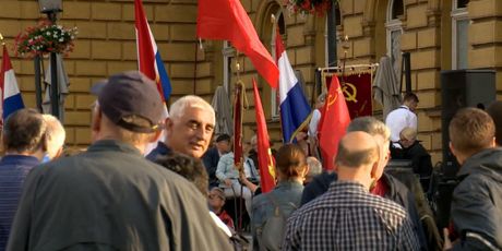 Okupljanje antifašista na Trgu Republike Hrvatske u Zagrebu (Foto: Dnevnik Nove TV) - 2