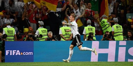 Toni Kroos slavi pobjednički pogodak (Foto: AFP)