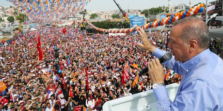 Erdoganov predizborni skup (Foto: AFP)
