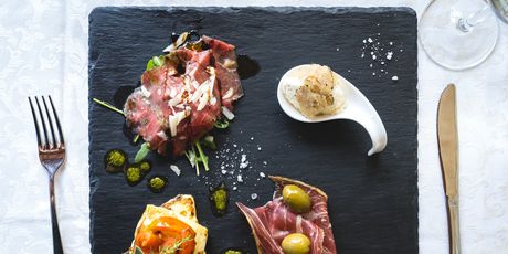 Carpaccio od boškarina, složenac od balanzana i mladog sira, mouss od sira i tartufa te fini istarski pršut, Stare staze