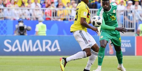 Yerry Mina i Mbaye Niang (Foto: AFP)