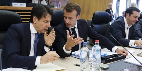 Giuseppe Conte i Emanuel Macron (Foto: AFP)