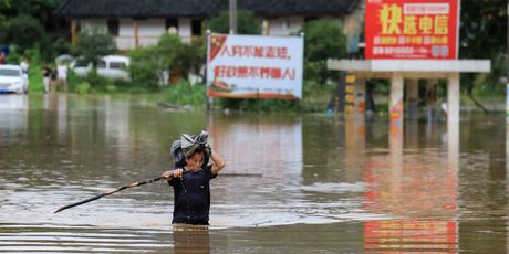 Tisuće ljudi napustilo svoje domove zbog obilnih kiša u Kini (Foto: AFP) - 2