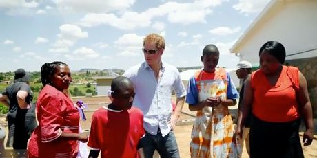 Princ Harry u Africi (Foto: Profimedia)