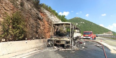 Požar uhvatio autobus za izlet zbog kvara (Foto: Dnevnik.hr) - 1