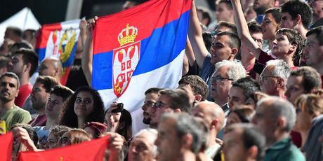 Srpski navijači (Photo: Srdjan Ilic/PIXSELL)