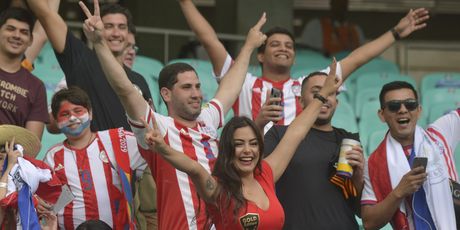 Larissa Riquelme navija za Paragvaj (Foto: AFP)