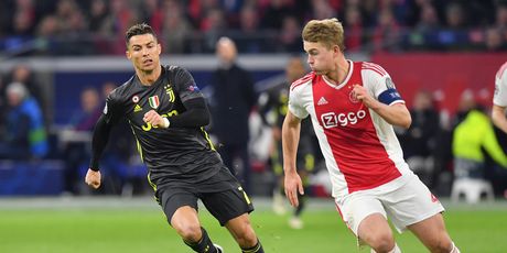 Cristiano Ronaldo i Matthijs de Ligt (Foto: AFP)