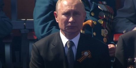 Vladimir Putin na vojnom mimohodu - 2