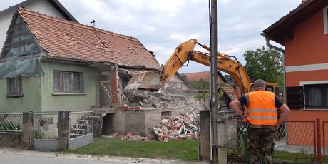 Rušenje kuće u Markuševcu