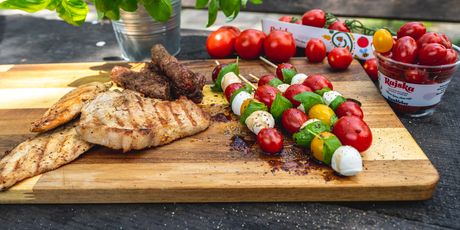 Caprese ražnjići