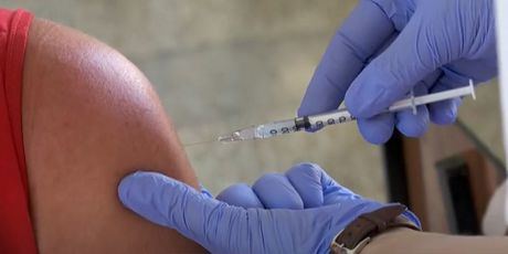 Nastavljeno cijepljenje bez najave - Gužve u Puli - 2
