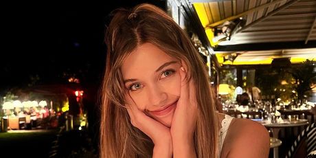 Afra Saraçoğlu - 16