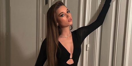Afra Saraçoğlu - 17