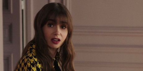 Lily Collins kao Emily Cooper