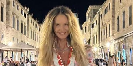 Elle Macpherson - 1