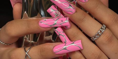 Hot pink manikura - 5