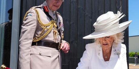 kraljica Camilla i Brigitte Macron - 1
