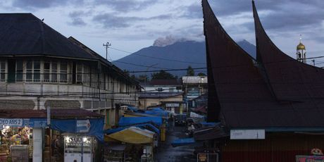Iz vulkana Marapi u Indoneziji mjesecima se već dimi - 2