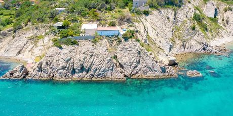 Villa Sortis na osami