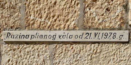 Plimni val