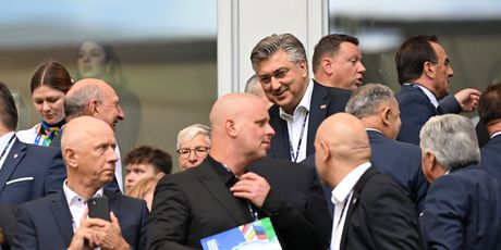 Plenković na utakmici Hrvatska - Albanija - 5