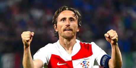Luka Modrić slavi gol