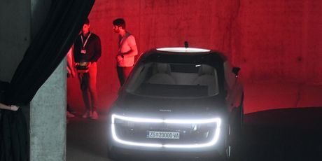 Predstavljanje Verne robotaksija - 3