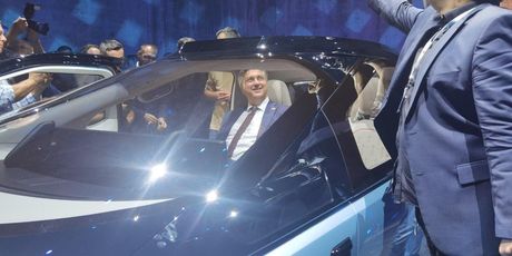 Predstavljanje Vernovih robotaksija u Rimčevom kampusu - 2